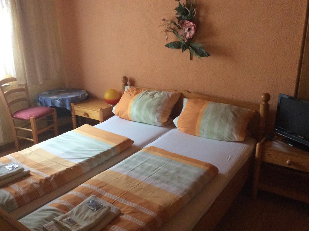 Hotel Drei Koenige Neckarbischofsheim Номер фото